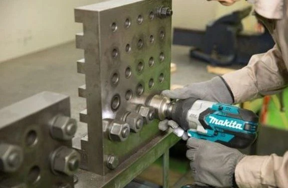 Makita DTW1001Z 18V Li-Ion Accu Slagmoersleutel Body - 1050Nm - 3/4" - Koolborstelloos - Afbeelding 3